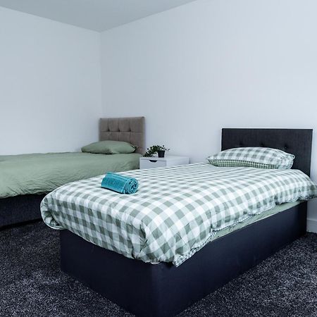 Spacious Ground Floor Apt Near Old Trafford Stadium Manchester Buitenkant foto