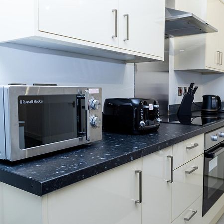 Spacious Ground Floor Apt Near Old Trafford Stadium Manchester Buitenkant foto